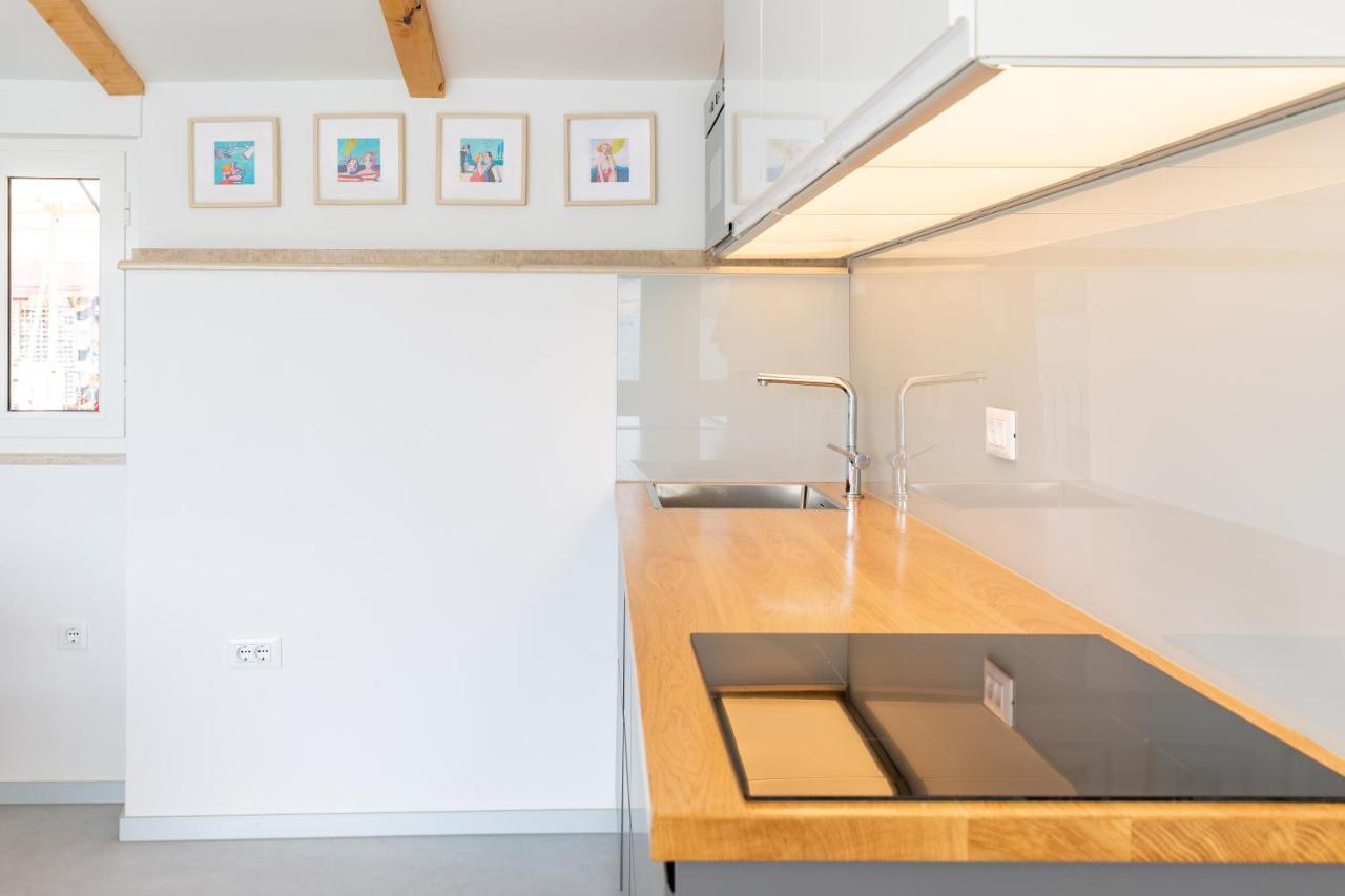 Seafront Baska Apartment Экстерьер фото